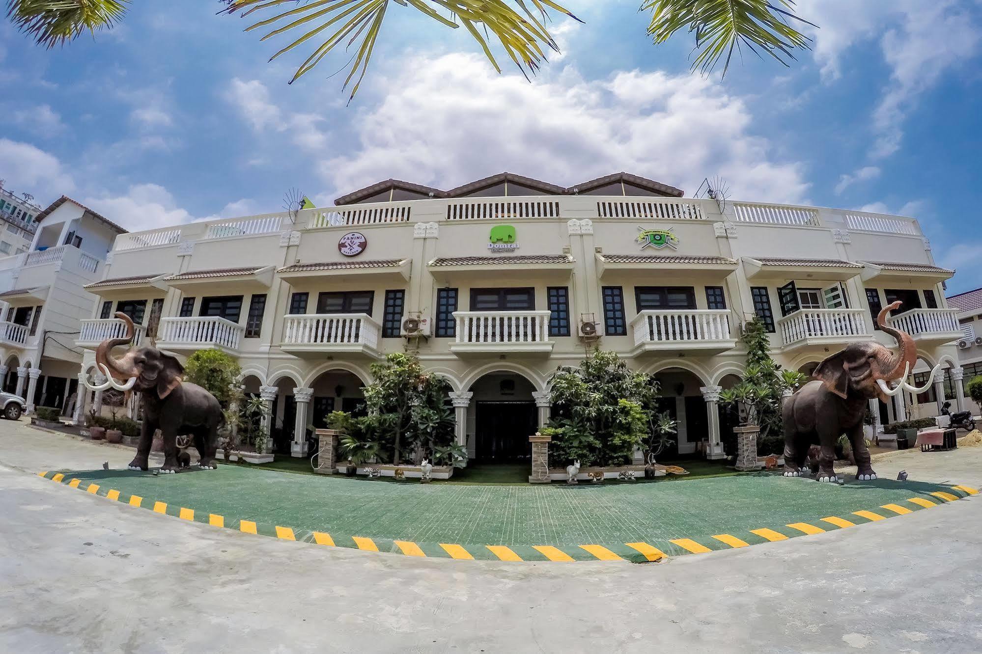 Domrai Boutique Hotel Sihanoukville Exterior foto